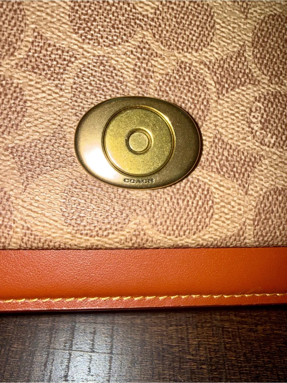 Coach Tabby 26 signature